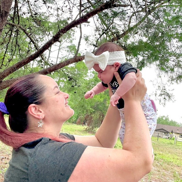 🧜🏼‍♀️ Meet Your Posher! 🦩 - Picture 2 of 10